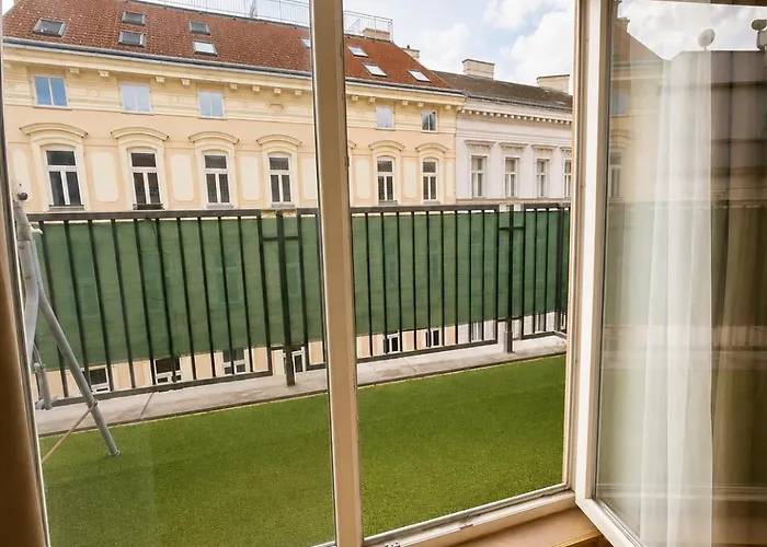 Furnished With Terrace In Гостьовий будинок Відень